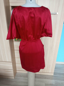 červené, saténové šaty s "vodou", zn.Miss Real - 5