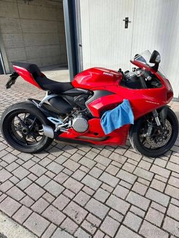 Prodám DUCATI PANIGALE V2 - 5