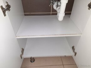 Koupelnová skříňka s umyvadlem - 5