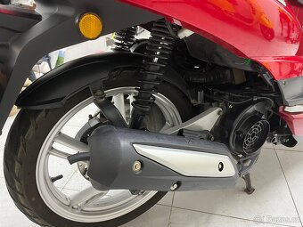 PRODAM skútr Peugeot Tweet 125cm ( reg 2022 ) - 5