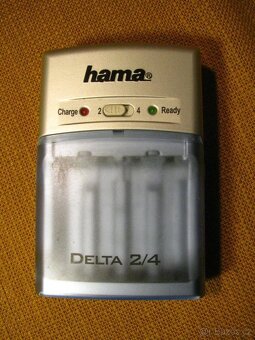 Nabiječka baterii Univerzální AA + AAA + 9V Ni-MH a Ni-Cd - 5