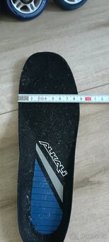 Hokejové on-line brusle profi vel.40.5 - 5