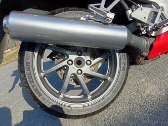 Honda VFR 750 - 5
