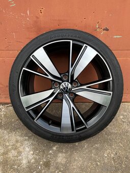Volkswagen Golf 8 R18 Letní sada - 5