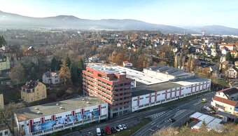 Pronájem komplexu kanceláří s parkováním s výměrou až 160m2 - 5