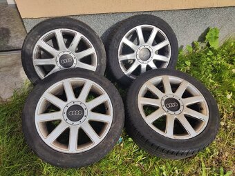 Audi kola 235/45 R17 - 5