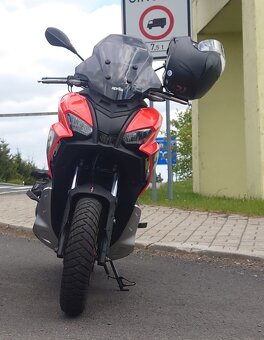 Prodám skůtr Aprilia SR GT 125 - 5