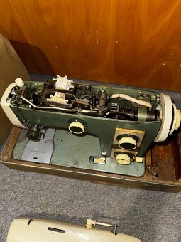 Šicí stroj automatik - 5