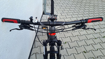 Kross Level 2.0, hydraulické brzdy, Shimano Acera, Rám 17 - 5