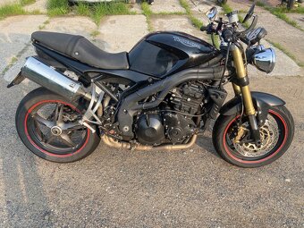 Triumph speed triple 1050 - 5