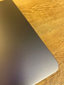 MacBook Air 13" M2 / 16GB RAM / 256GB HD / 8×CPU / Šedý - 5