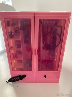 Barbie šatník skříň - 5