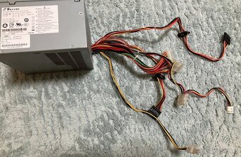 Zdroje do PC s výkonem 250-400 wattů, cena od 89,- za kus - 5