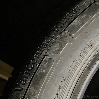 Zimní pneu 215/60 R17C 109/107T Continental 5mm - 5