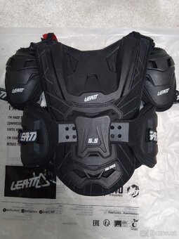 Hrudní chránič Leatt - 5