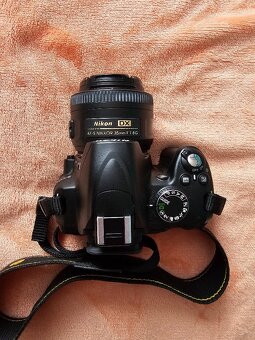 Nikon D3000 + přisušenství, Nikkor 35, Nikkor 18-55 - 5
