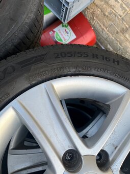 Gumy 205/55R16 - 5