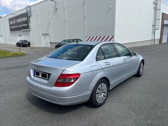 Mercedes Benz C180 - 5