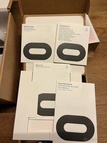 Oculus Quest 2 VR Headset (64 GB) + Meta Quest Cable - 5
