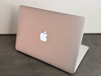 Macbook Air 13'' 2017 / i5 / 8GB / 128GB SSD / DPH - 5