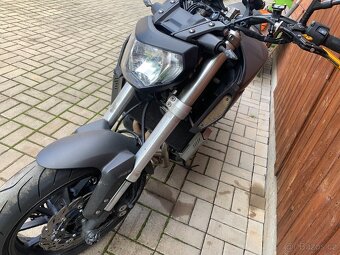 Yamaha MT09 - 5