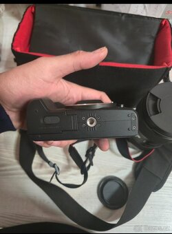 Canon EOS M50 Mark II s objektivem Sigma 18–35mm f/1.8“ - 5