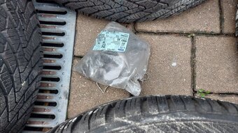 Kola zimní 16", orig. FORD, rozteč 5x108mm, pneu 215/55/16 - 5