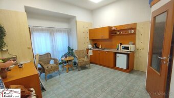 Prodejna se zázemí s možností přestavby na bydlení v K.Hoře - 5