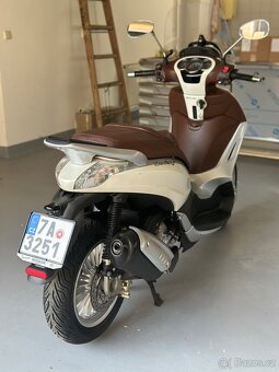 Piaggio Beverly 300 - 5