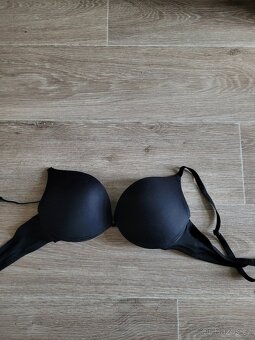 Tři pěkné podprsenky push up cca 75B, - 5