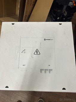 PYLONTECH slučovač pro 3 bateriové věže - 5