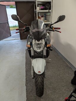 Suzuki GSR 600 - 5