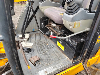 Mini bagr JCB 802, rok 2004, 315 000Kč + DPH - 5