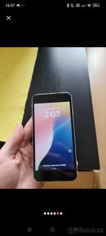 iPhone SE 2020 64GB - 5