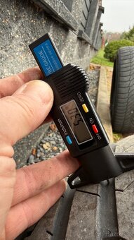 Letní pneu Hankook 215/45 r16 - 5