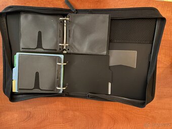 Pouzdra na CD/DVD se zipem a pořadačem - 5