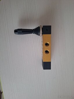 Ovladač nosič kontejneru CTS - 5