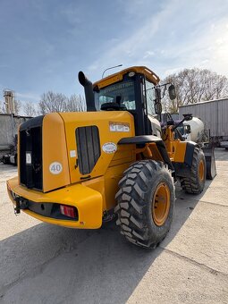 Prodam nakladac JCB 437 HT - 5