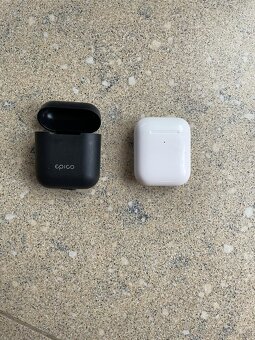 Air pods 2 - 5