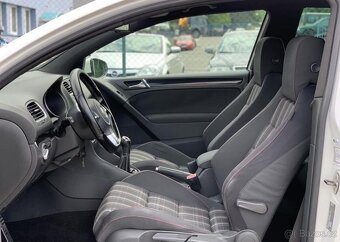 Volkswagen Golf 2.0GTi 155kw NAVI KLIMA ALU manuál 155 kw - 5
