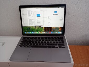Macbook Air 13 palců M1 chip 8 GB RAM 256 SSD 200 cyklů - 5