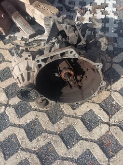 Motor a převodovka - 5