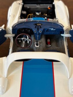 1/18 Exoto Chevrolet Corvette Grand Sport Roadster White - 5