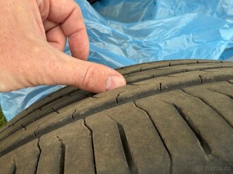 Prodám letní pneu Continental EcoContact 6 235/55 R18 V - 5