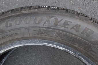 2ks zánovních zimních pneu Goodyear 195/60/16 - 5
