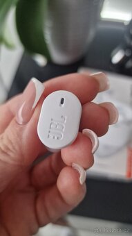 JBL Tune Buds 2 bílá - 5