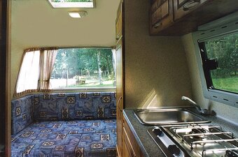 Celolaminátový obytný přívěs L5000 - 5