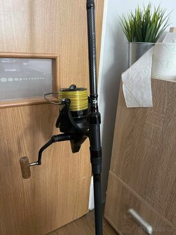 Kaprové pruty Daiwa s navijáky - 5