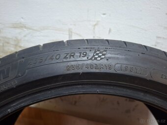 Letní pneu 235/40/19 - 5