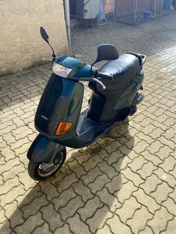 Skútr Piaggio SKR 125 - 5